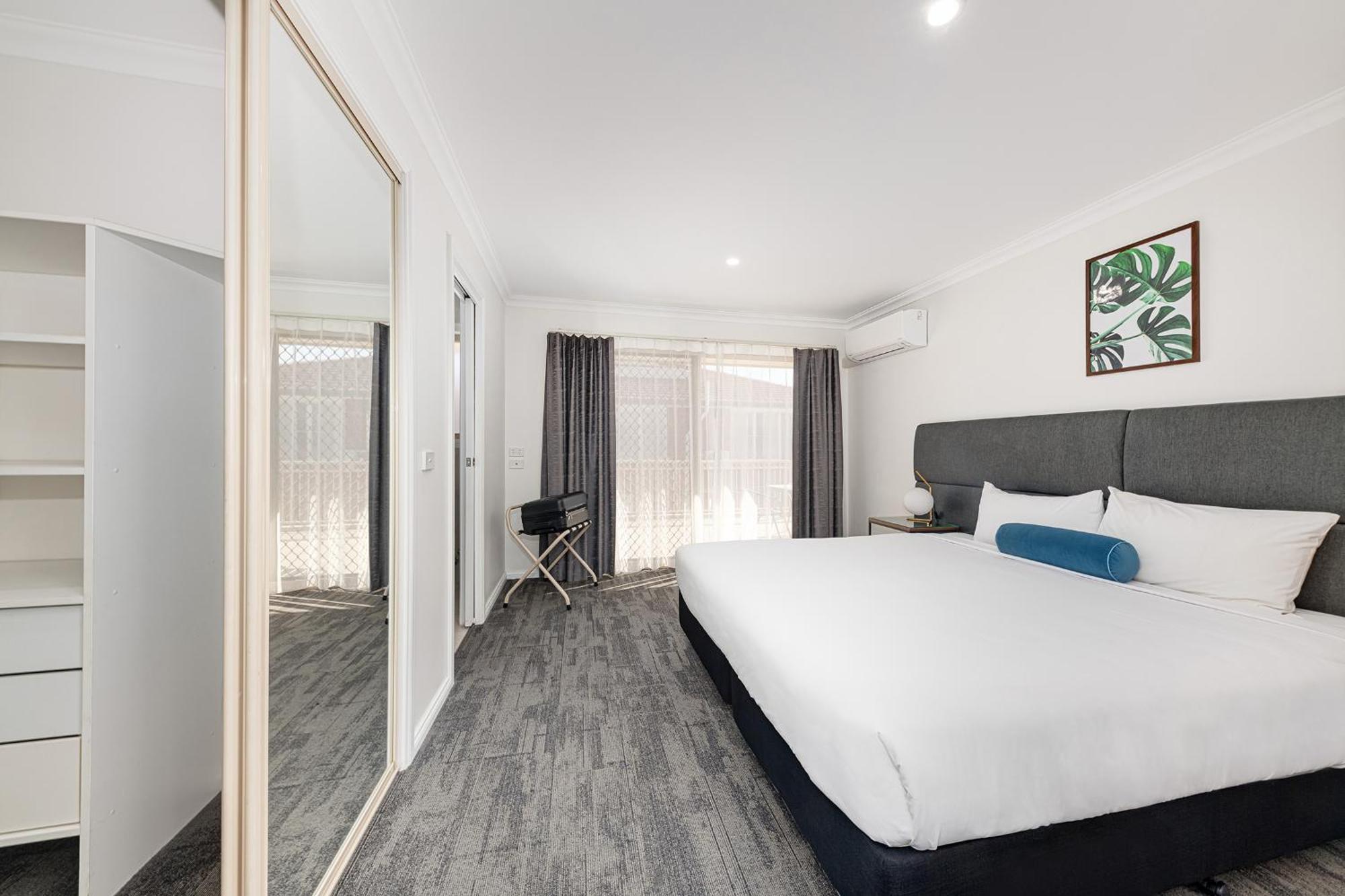 Littomore Suites Бетхерст Екстер'єр фото